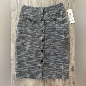 NY Collection Black and Gray Midi Skirt Size Small